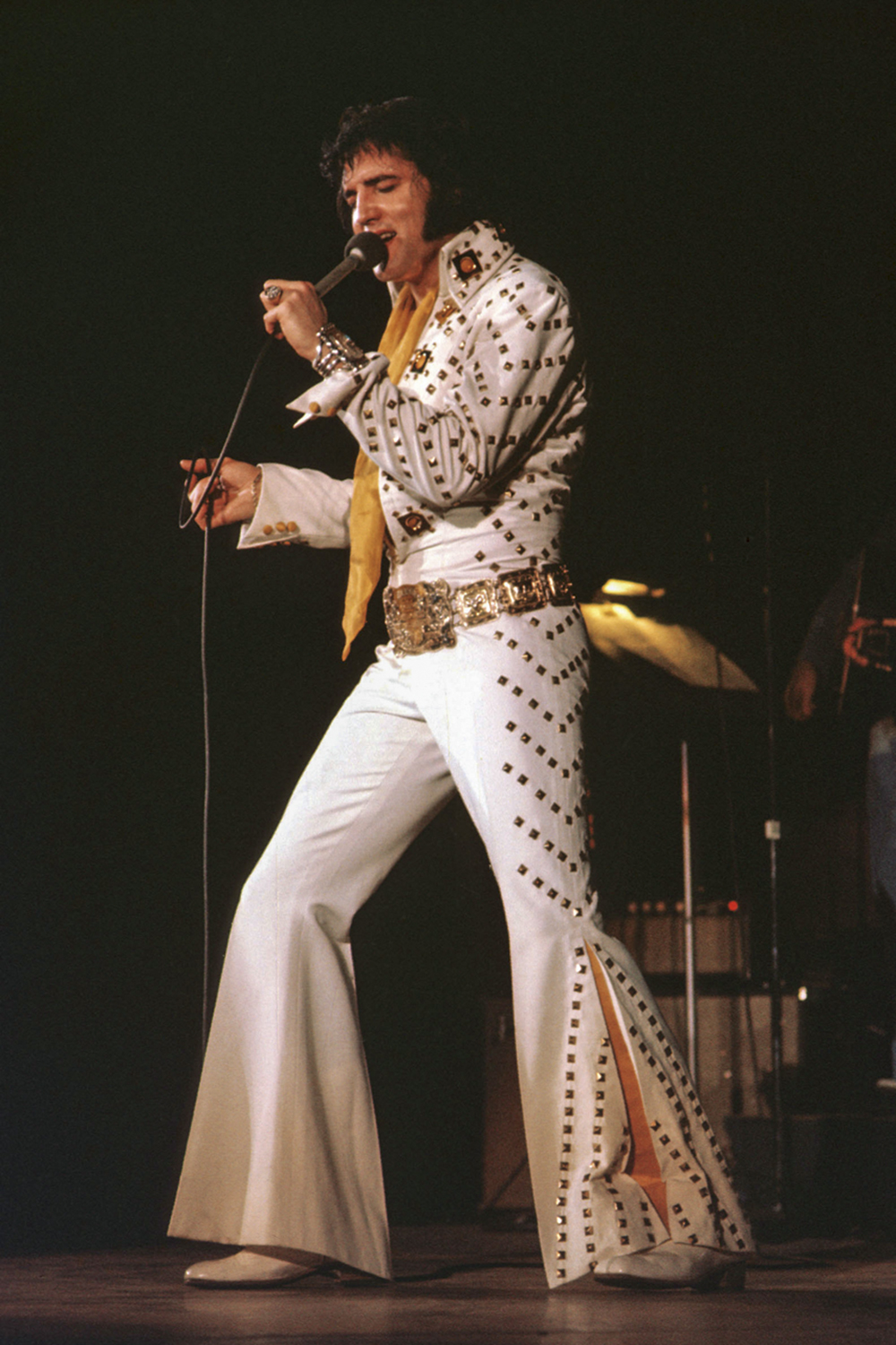 DECADÊNCIA - Elvis Presley nos anos 70: residência em cassino de Vegas foi indicativo do fim de carreira -