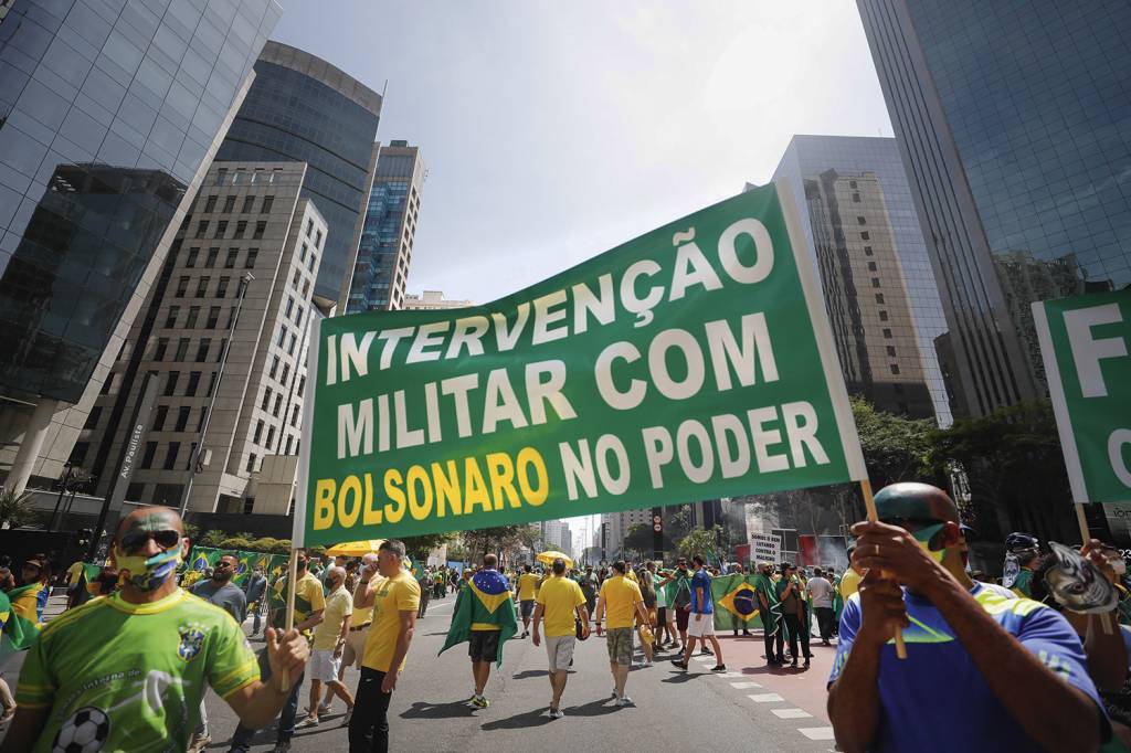 PRÓ-GOLPE - Avenida Paulista no ano passado: ataques às instituições e vários organizadores processados ou presos -