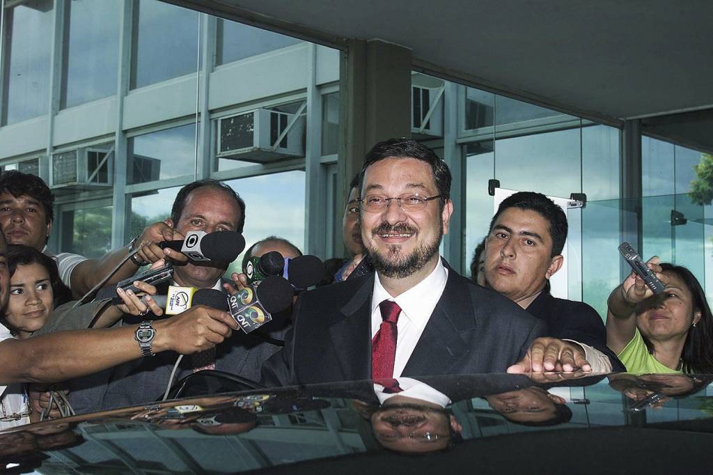 PRECEDENTE - Palocci ao assumir ministério, em 2002: articulador durante a campanha -