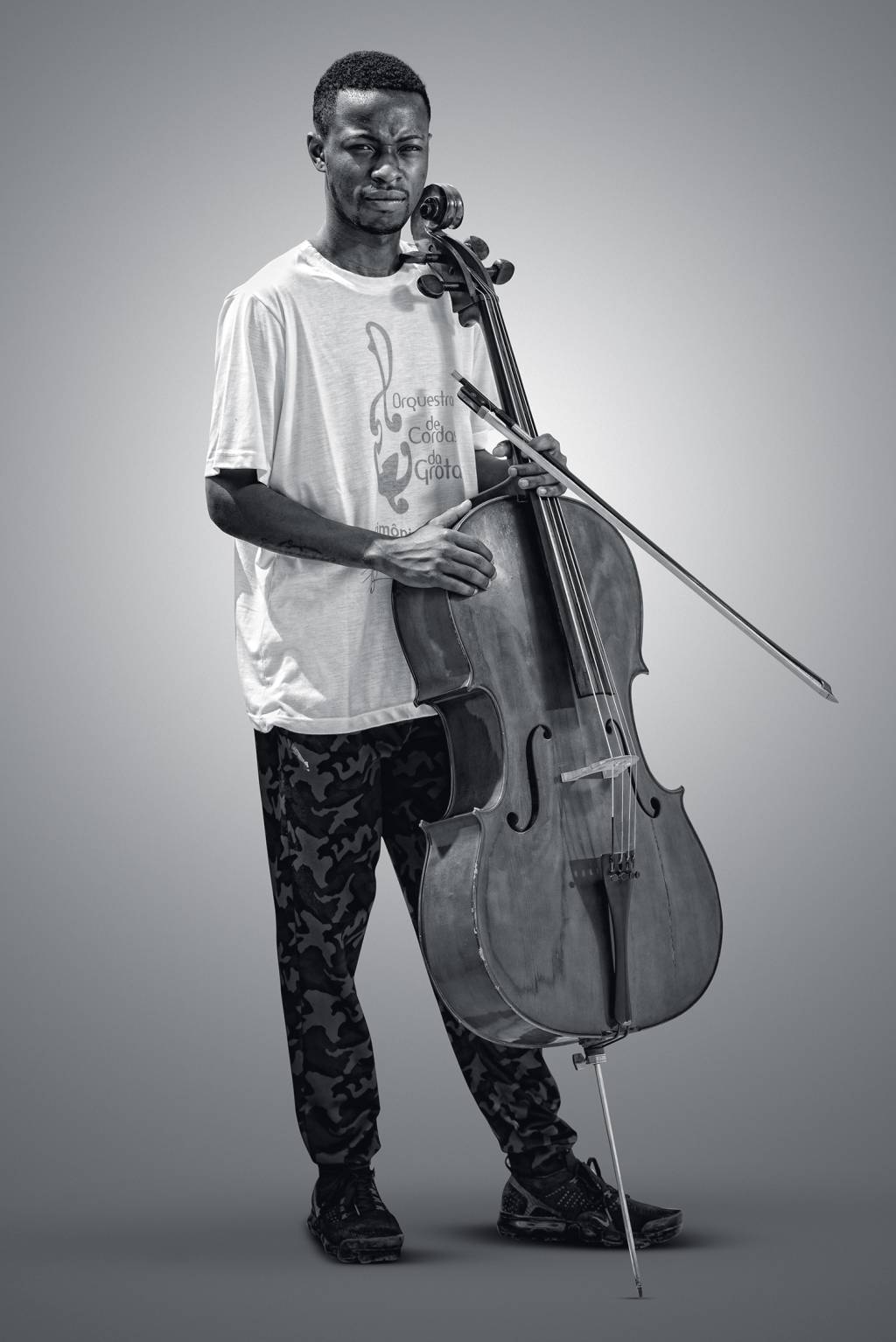 O violoncelista Luiz Carlos Justino -