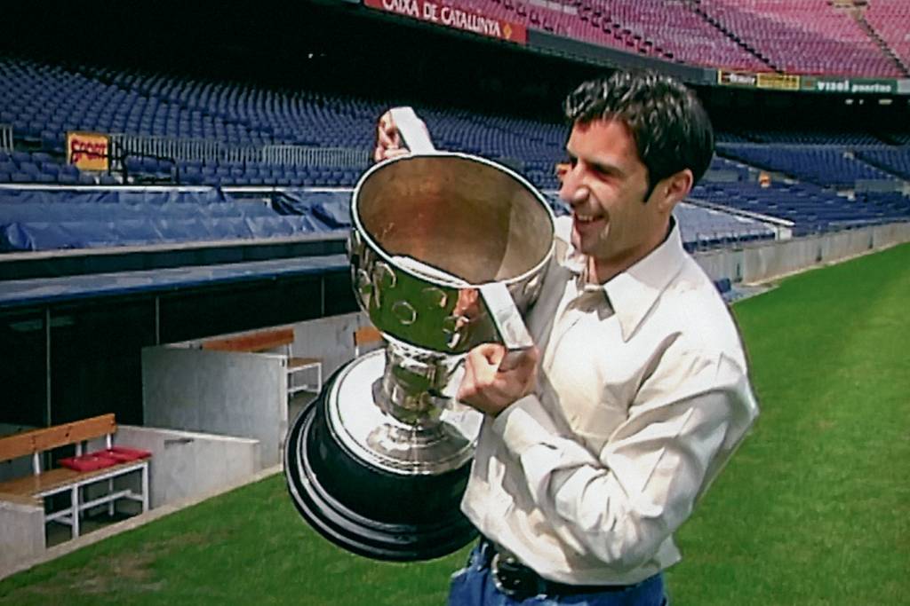 O CASO FIGO: A TRANSFERÊNCIA QUE MUDOU O FUTEBOL - O documentário, que estreou em agosto, mostra como se deu a venda de Luís Figo, ídolo português do Barcelona, ao rival Real Madrid, no ano 2000