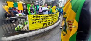 Bolsonaristas protestam na Paulista durante o 7 de setembro -