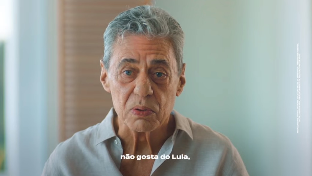 Chico Buarque, em propaganda para a campanha de Lula à Presidência da República