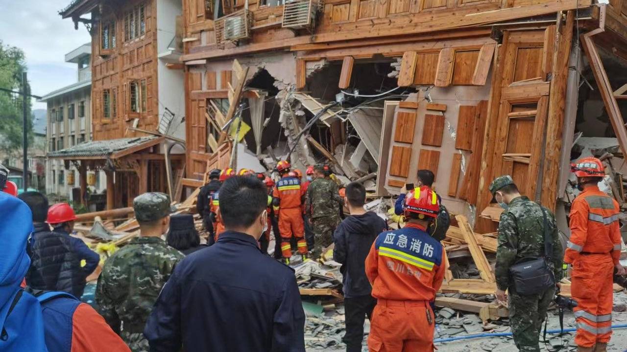 Terremotos são comuns na província de Sichuan, especialmente em cadeia de montanhas, uma área de alta atividade tectônica ao longo da fronteira leste do planalto Qinghai-Tibetano - 05/09/2022
