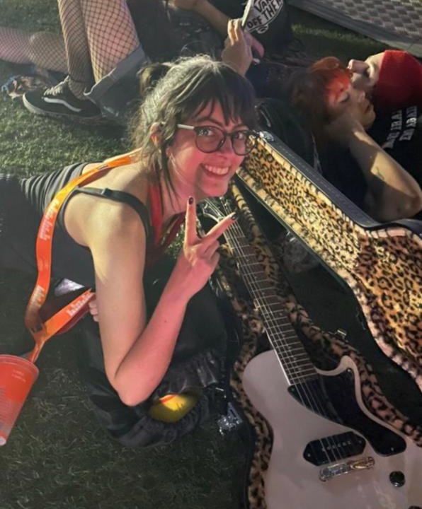 Natália Blankenheim ganhou uma guitarra do Green Day após tocar com a banda no Rock in Rio
