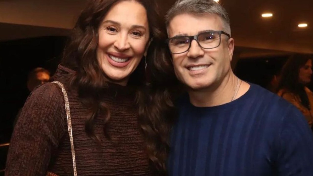 Claudia Raia e Jarbas Homem de Mello em foto no Instagram; casal espera o primeiro filho //