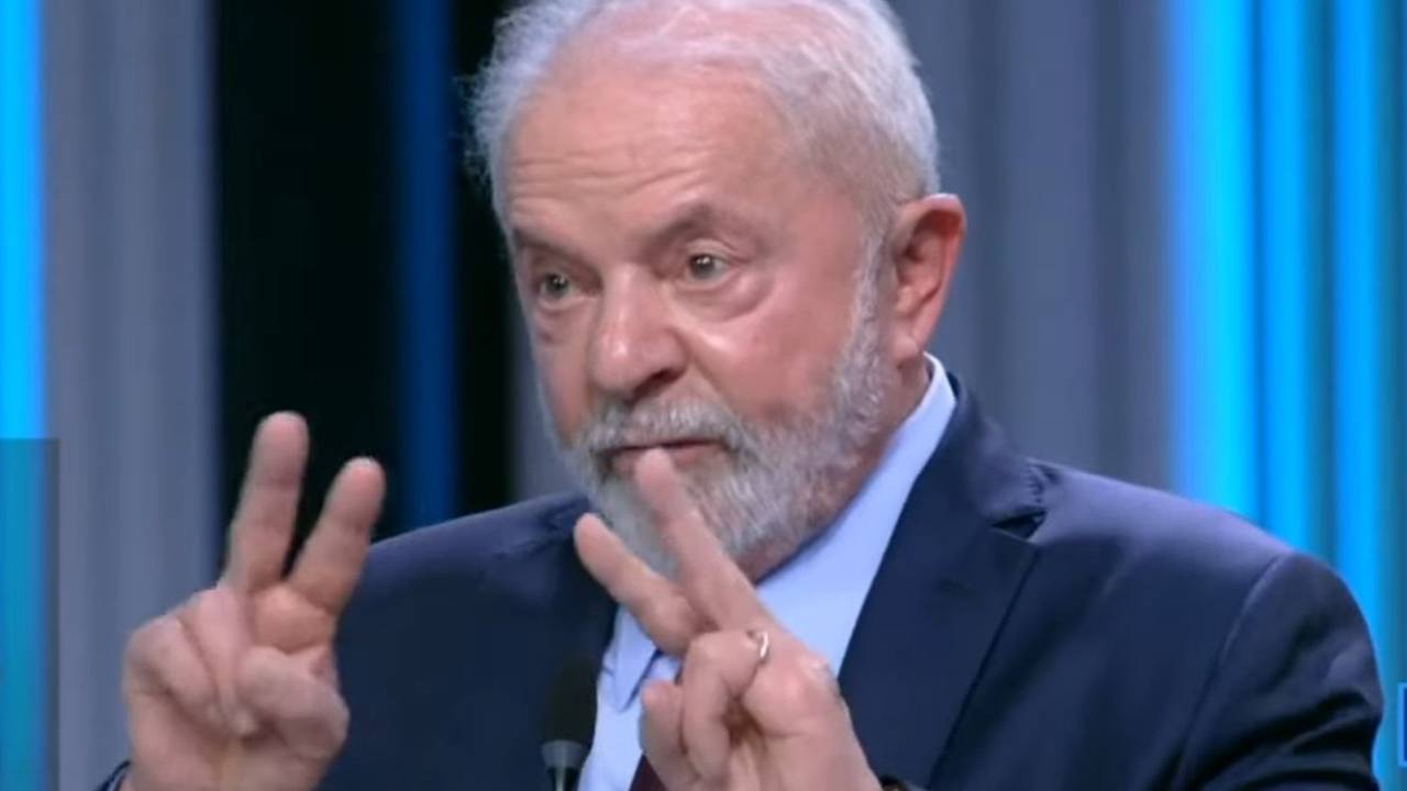 Luis Inácio Lula da Silva no último debate presidencial de 2022.