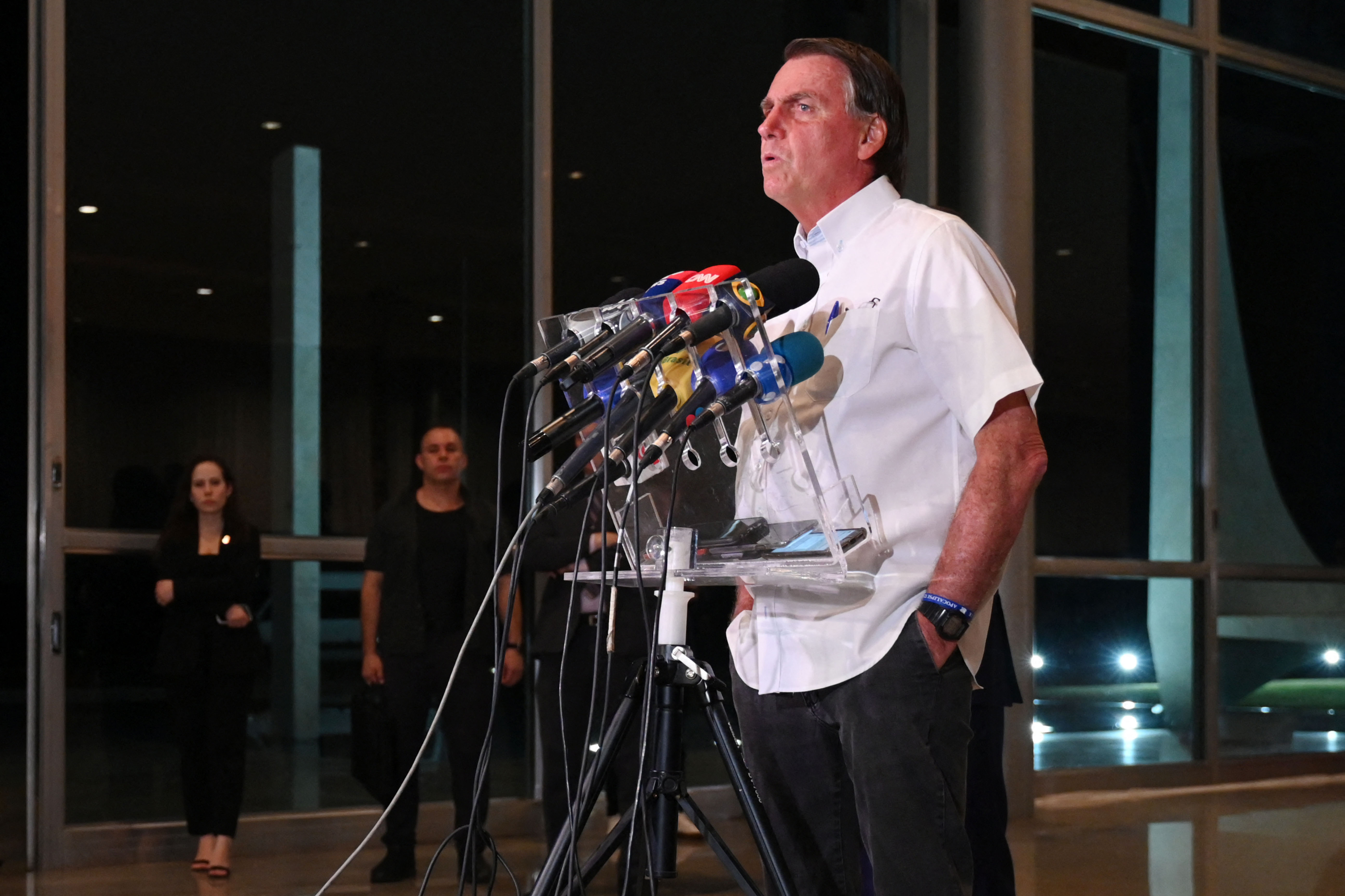 Jornalista da TV Globo é hostilizado em ato de Bolsonaro; assista
