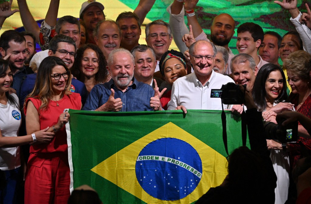 Lula discursa pela primeira vez como presidente eleito (30/10/2022)