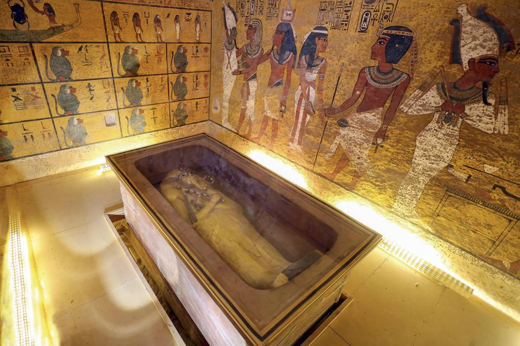 2JGXBTH_fotoarena.jpg NO PRESENTE - Tumba de Tutancâmon, em Luxor: o tesouro se mudará em novembro para o Grande Museu Egípcio, em Gizé -
