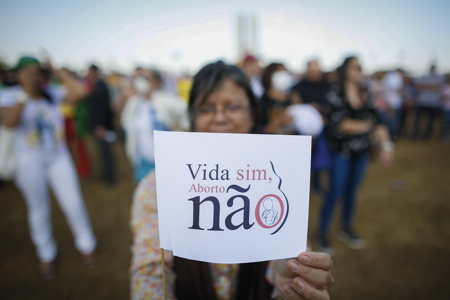 EMPURRÃO - Manifestação contra o aborto: a onda direitista encampou a rejeição à liberalização dos costumes -