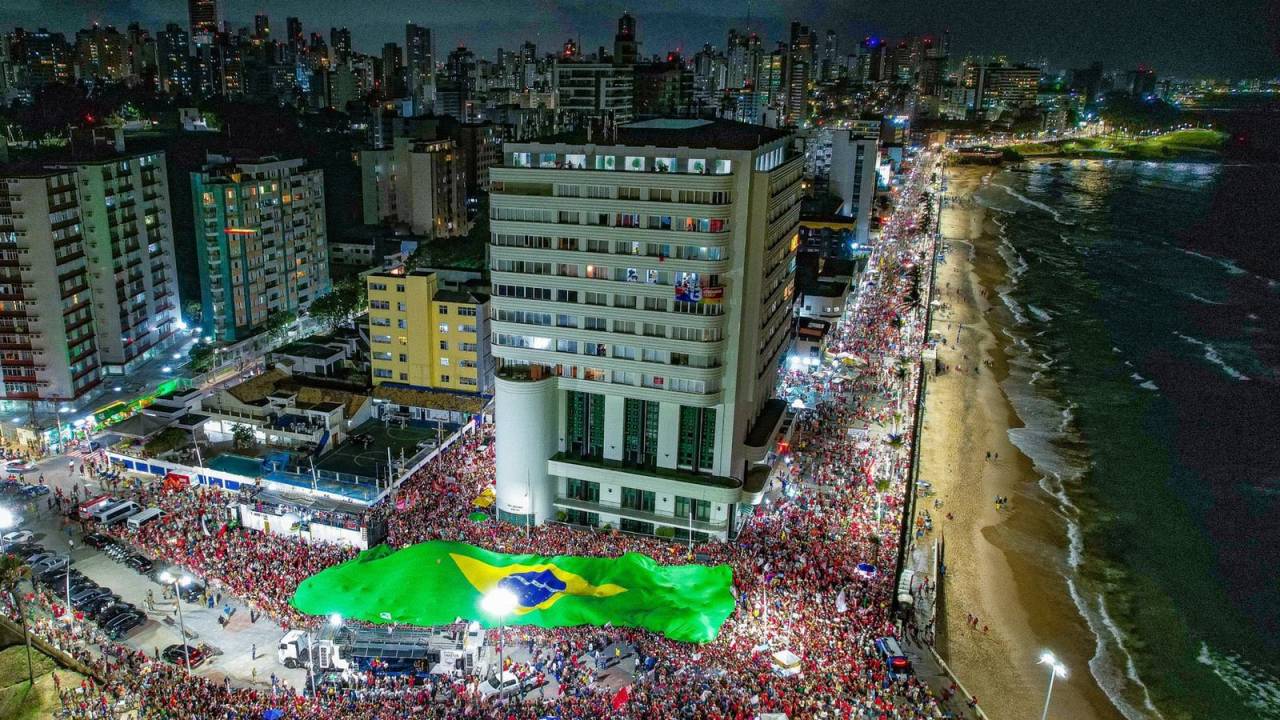 Ato de campanha de Lula e Jerônimo Rodrigues (PT) no último dia 12, em Salvador