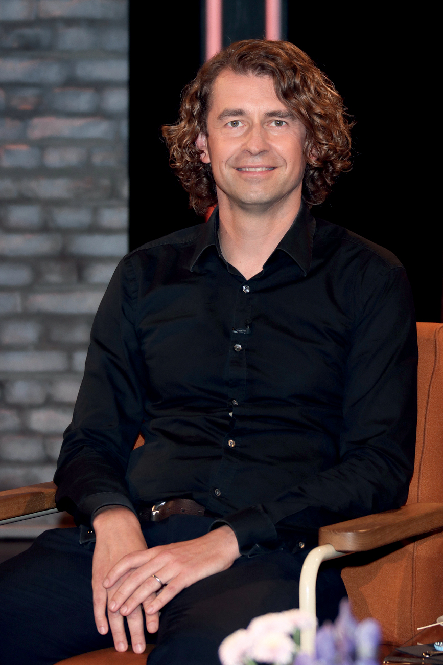 “3 Nach 9” Talk Show In Bremen DE ONDE VIEMOS? - Krause: no Brasil para estudar códigos genéticos -