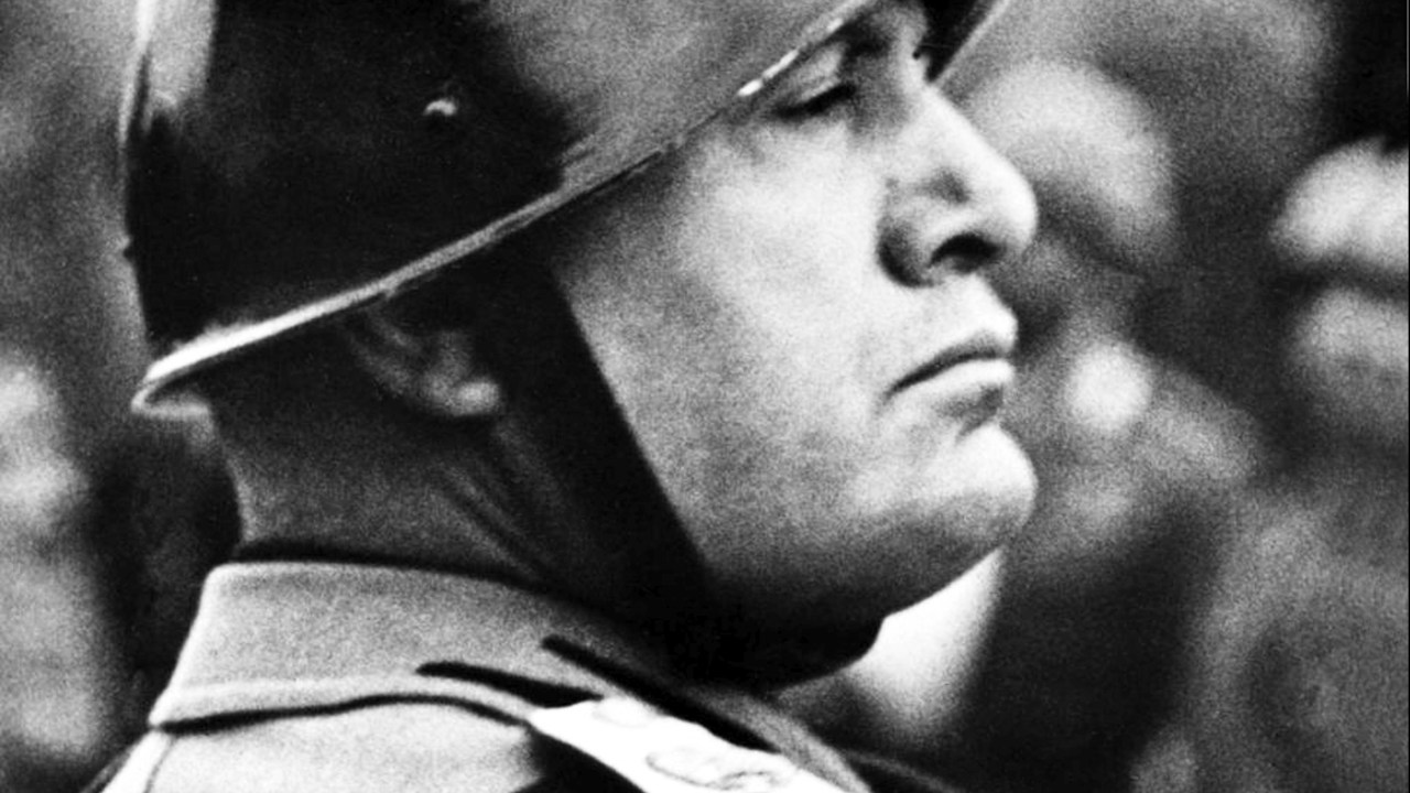 Benito Mussolini (1883-1945), líder fascista e ditador italiano.