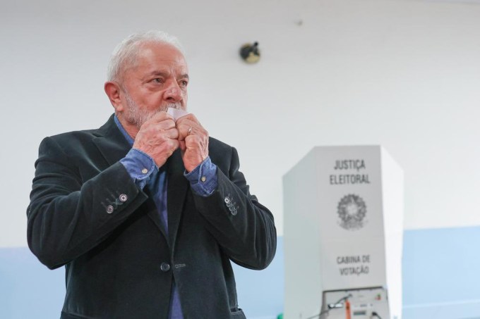 Lula vota