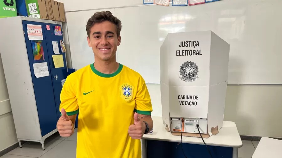 Nikolas Ferreira é deputado mais votado do país