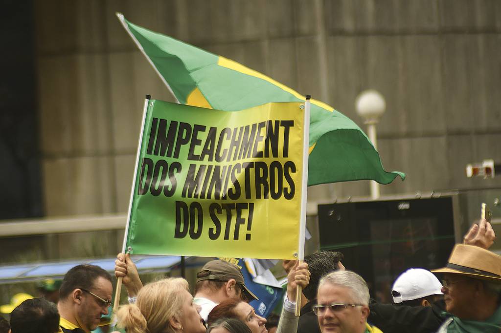 AMEAÇA - Cerco ao STF: incentivo permanente a manifestações antidemocráticas -
