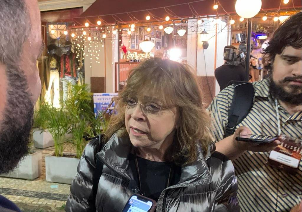 Gloria Perez comenta curtida em Bolsonaro. 04/10/2022