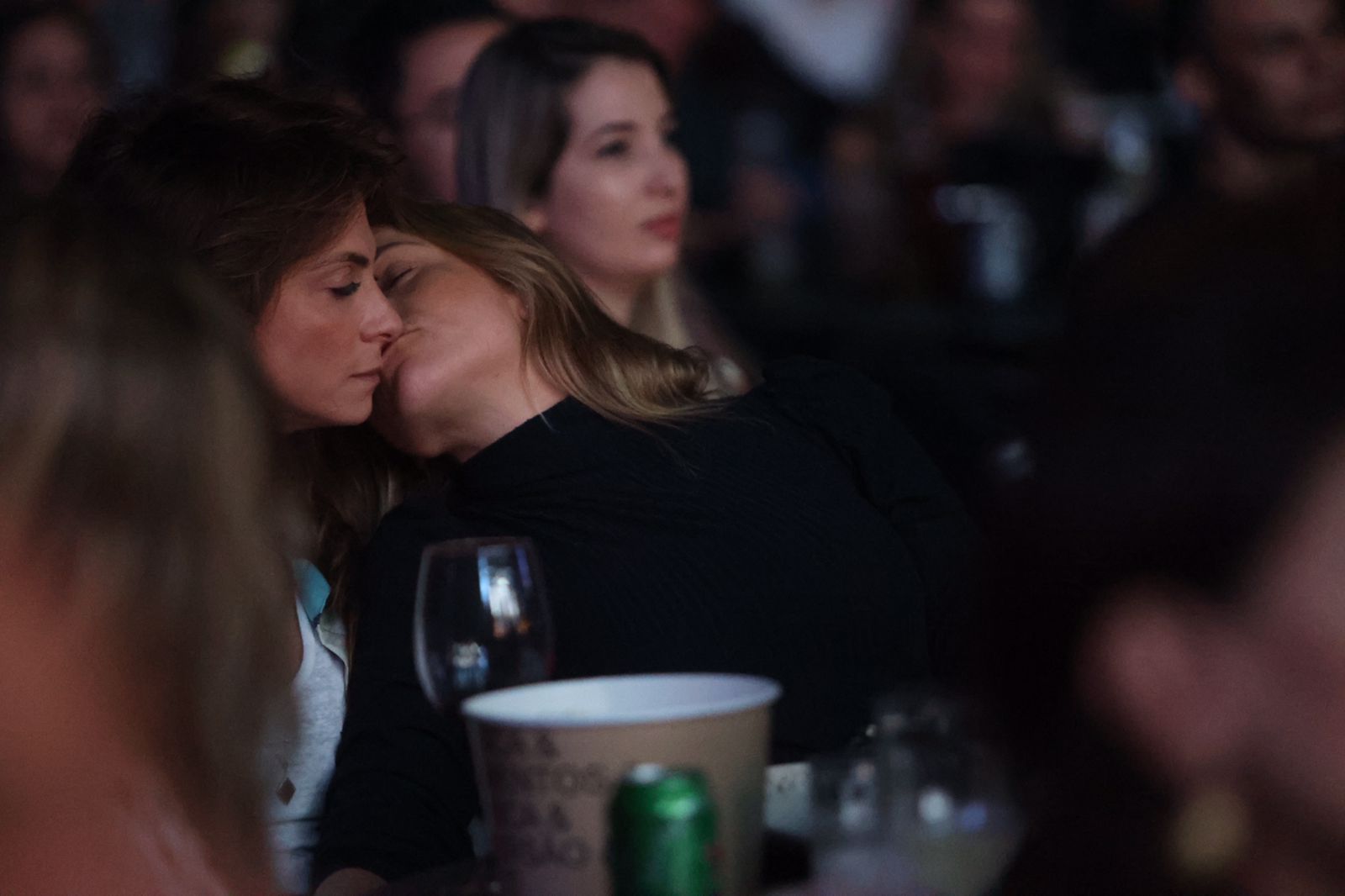 Ana Carolina embala romance de Fernanda Gentil no Rio