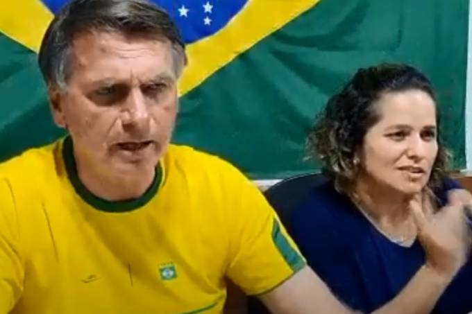 Bolsonaro vestiu camisa verde e amarela e pediu que eleitores façam o mesmo