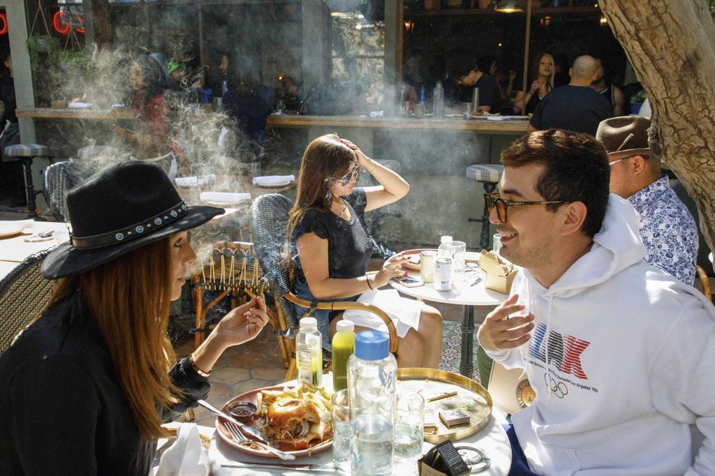 CALIFÓRNIA - Menu eclético: maior mercado global de Cannabis, ali plantações promovem visitas de degustação e restaurantes oferecem baseados -