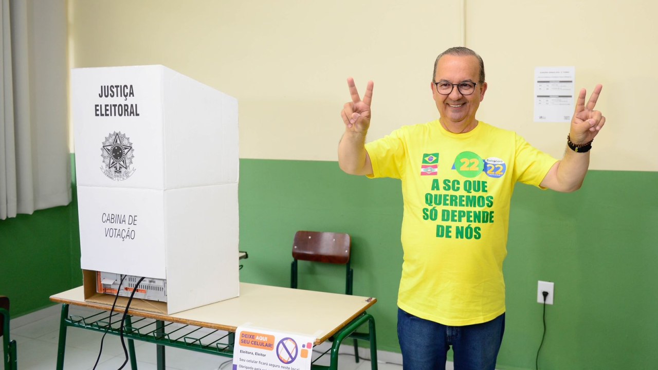 Jorginho Mello é eleito governador em Santa Catarina