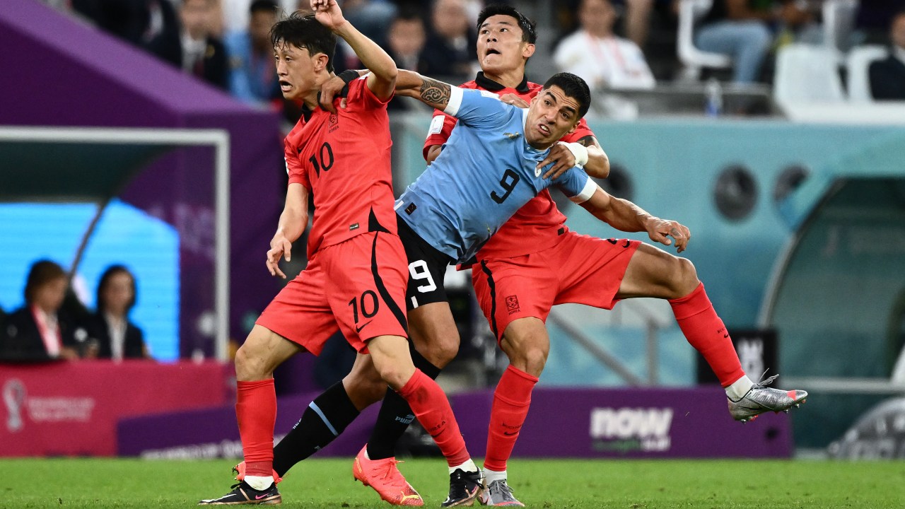 Luis Suárez teve atuação apagada diante dos coreanos -