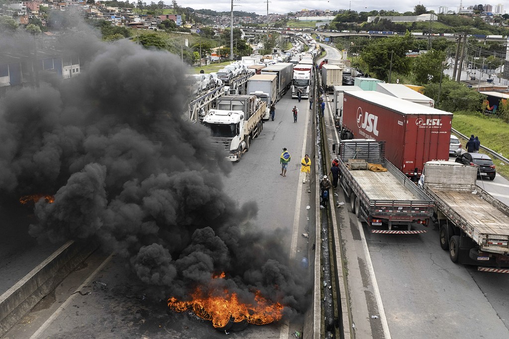 A obra "Bêbado com Cigarro I", de A.R.L, é uma das que ficarão expostas no CCBB Rio a partir de 4 de setembro