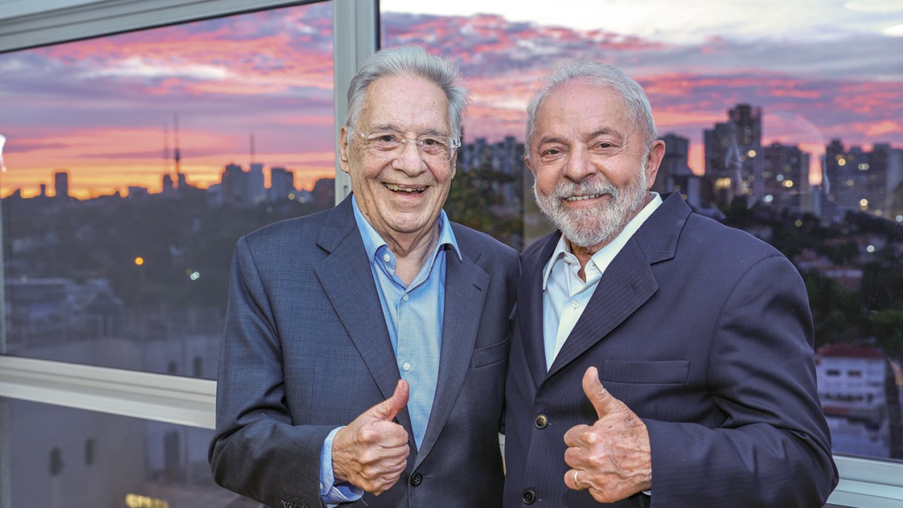 ANTIGOS RIVAIS - Lula e Fernando Henrique: a sinalização aos eleitores de centro foi crucial para conquistar votos -