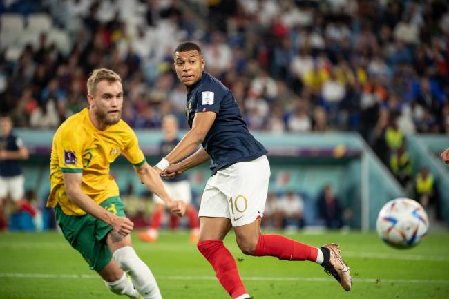 França leva susto da Austrália, mas vira e estreia com goleada na Copa -  Superesportes