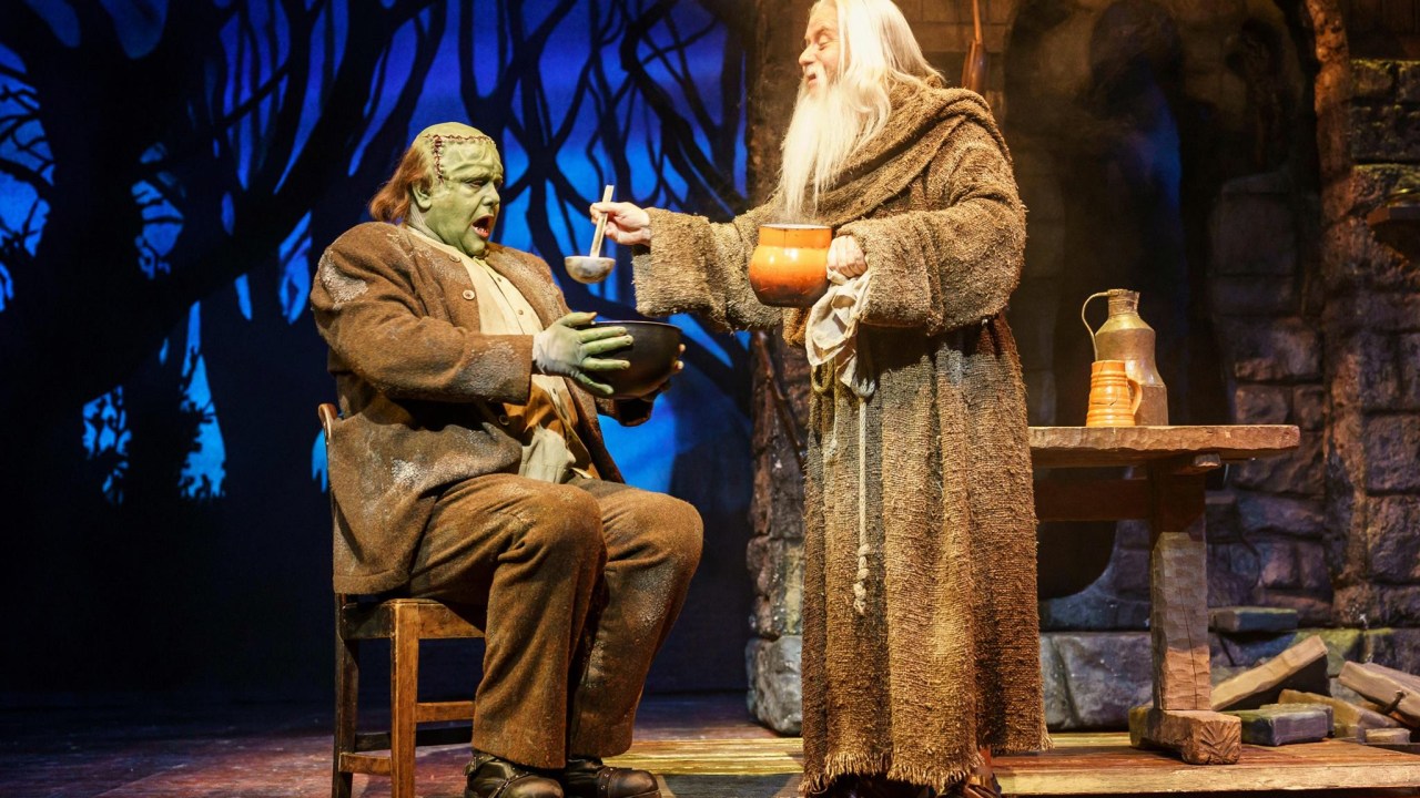 Musical da Broadway "O Jovem Frankenstein" terá adaptação para os palcos brasileiros.