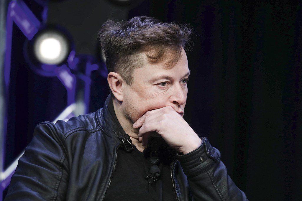 ONDE ESTÁ O DINHEIRO? - Elon Musk, o novo proprietário: ele quer transformar a plataforma em um negócio rentável -