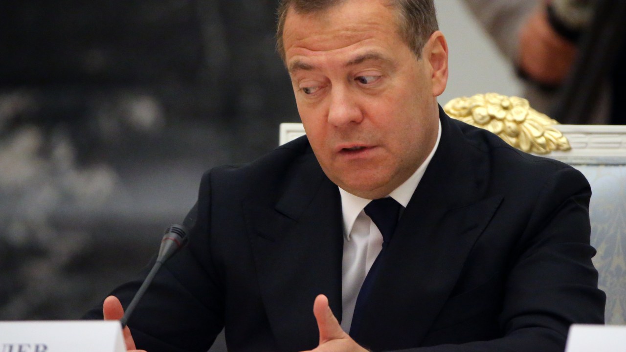 Dmitry Medvedev, em reunião sobre o complexo militar-industrial no Kremlin, em Moscou, Rússia. 20/09/2022