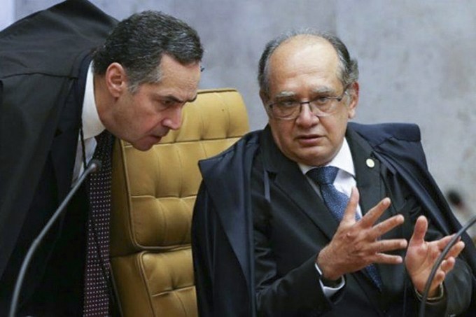 Os ministros Luís Roberto Barroso e Gilmar Mendes, do Supremo Tribunal Federal