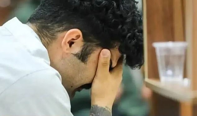 Saman Yasin, rapper curdo que fez música de protesto contra o regime iraniano, foi acusado de 'inimizade contra Deus'. 11/11/2022