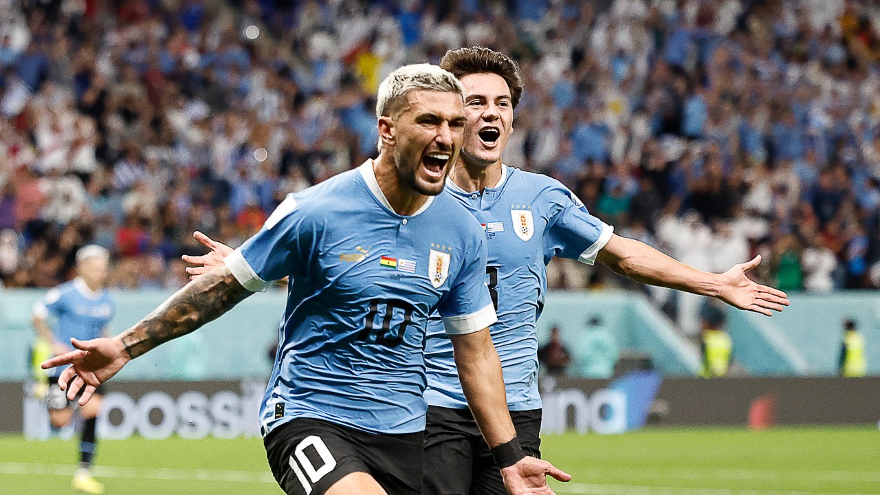 Arrascaeta fez os dois gols uruguaios na partida -