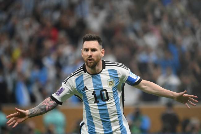 Lionel Messi abriu o placar para os argentinos -
