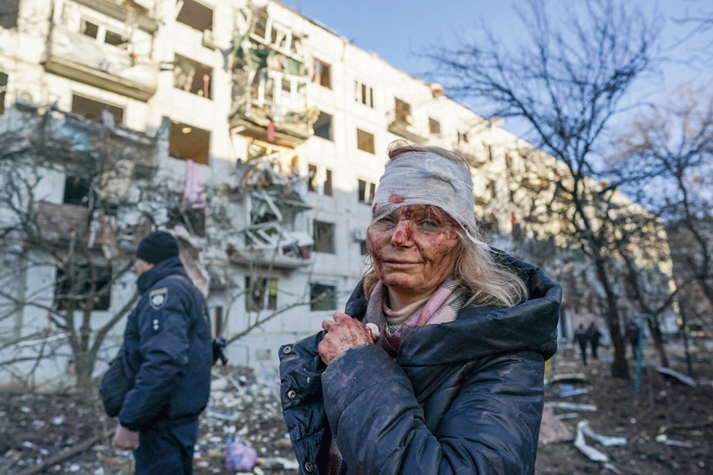 DESTRUIÇÃO - Bombardeio russo: drama humanitário na guerra sem fim -