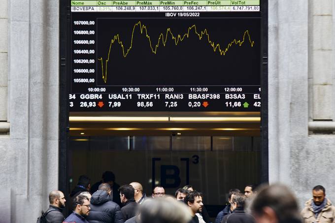 Bolsas ensaiam guinada após crise dos bancos e dos juros