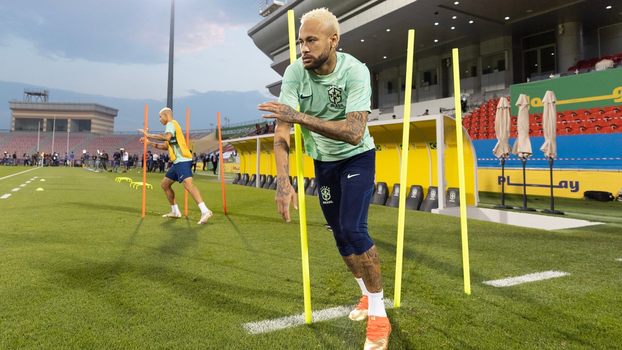 Neymar treina normalmente e Brasil terá força máxima contra Croácia -