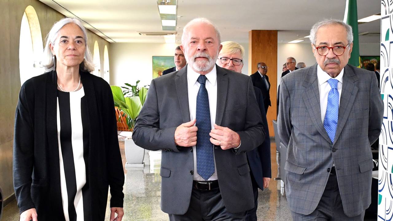 Lula visita o STJ nesta segunda-feira em Brasília.