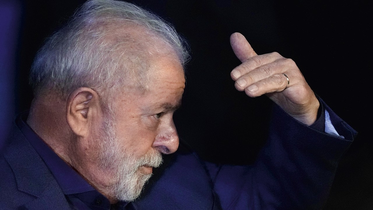 SUCESSÃO - Lula: as escolhas do presidente eleito, infelizmente, obedecem a uma lógica política -