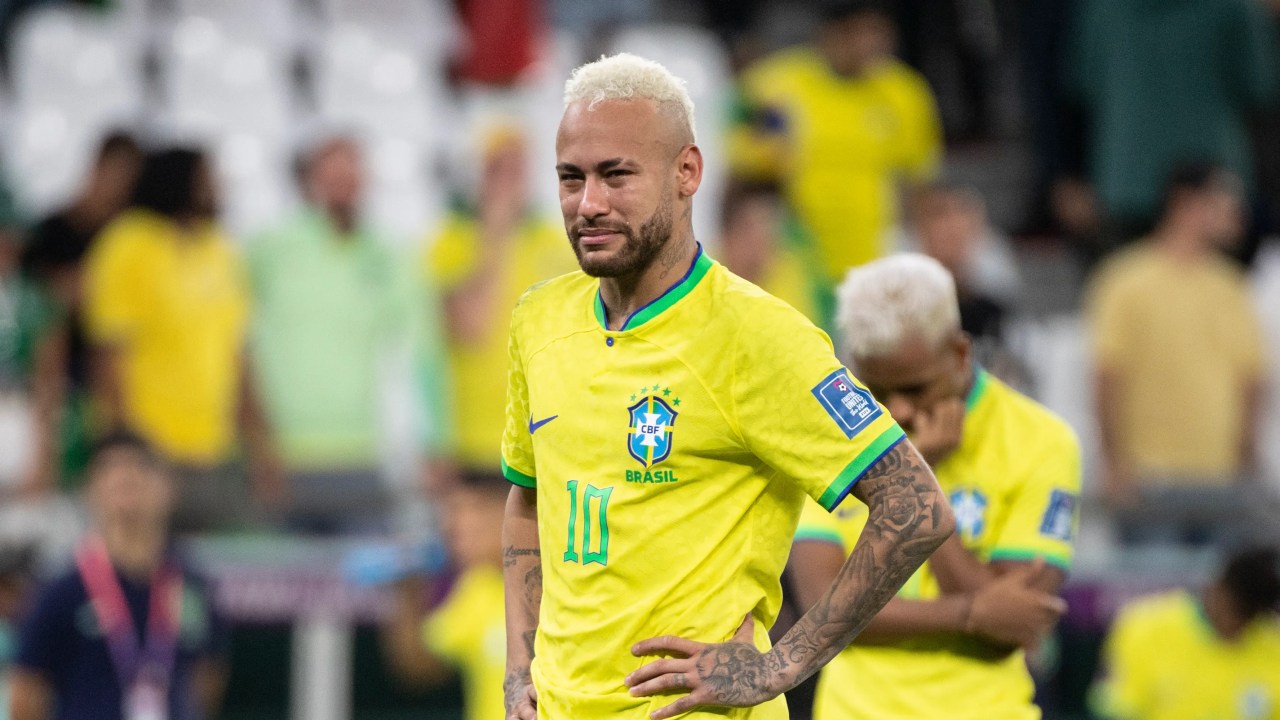 Neymar chora após eliminação da Copa: o terceiro fiasco pessoal em Mundiais -