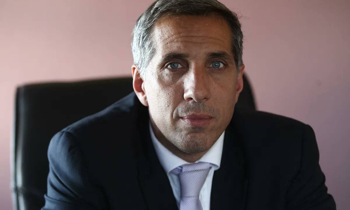 Promotor responsável pela condenação de Cristina Kirchner a seis anos de prisão, Diego Luciani