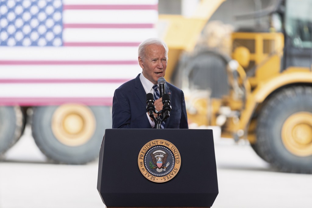 VITRINE - Biden visita a fábrica da TSMC no Arizona: chips Made in America -