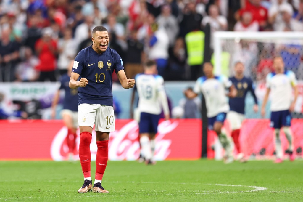 De homem a homem: veja a comparação entre os 11 titulares de Inglaterra e  França - Fotos - R7 Copa do Mundo