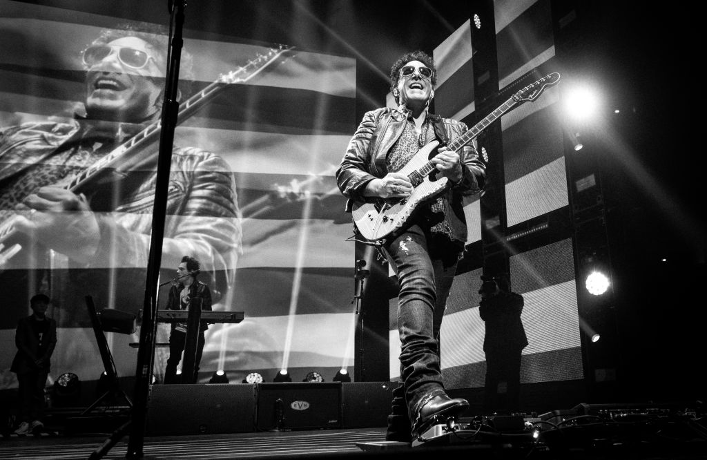 NASHVILLE, TENNESSEE - APRIL 27: (Editors Note: Image has been converted to black & white. Color image is available.) Neal Schon of Journey performs at Bridgestone Arena on April 27, 2022 in Nashville, Tennessee. (Photo by Jason Kempin/Getty Images)