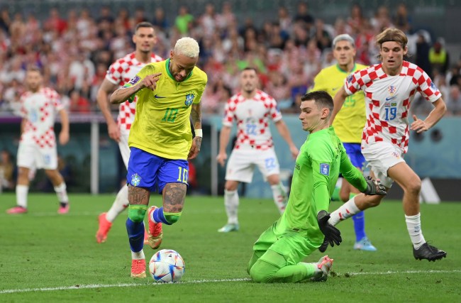 Brasil perde chances, leva gol no fim e é eliminado pela Croácia nos pênaltis 15