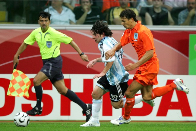 Lionel Messi, aos 18 anos, em ação contra a Holanda na Copa de 2006 -