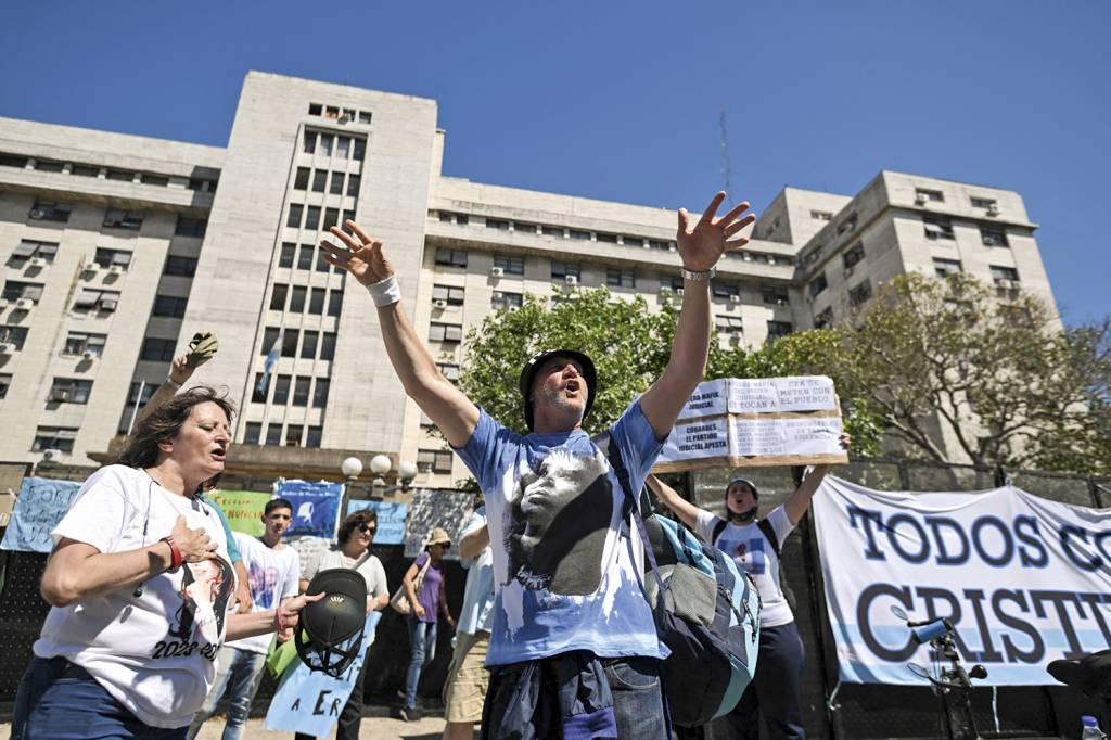 FIDELIDADE - Manifestação de apoio em Buenos Aires: “Todos somos Cristina” -